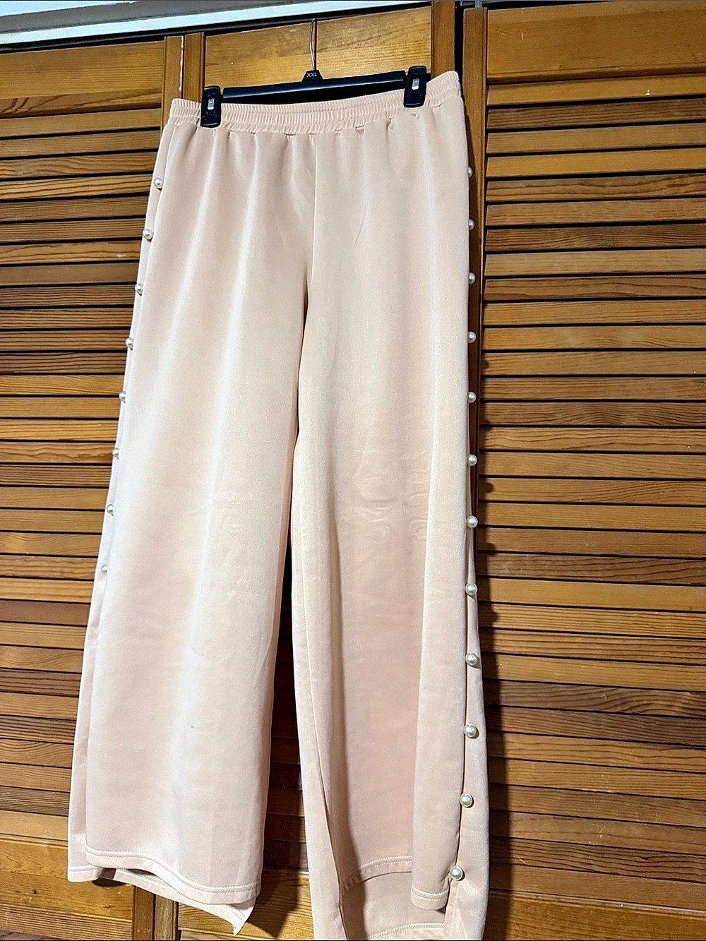 Wide Leg Pants in Pink with side pearls